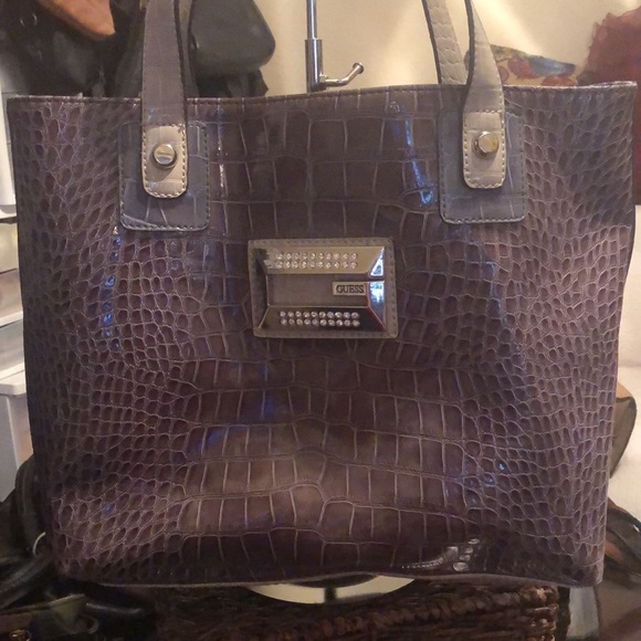 Guess - Picture 1 of 16